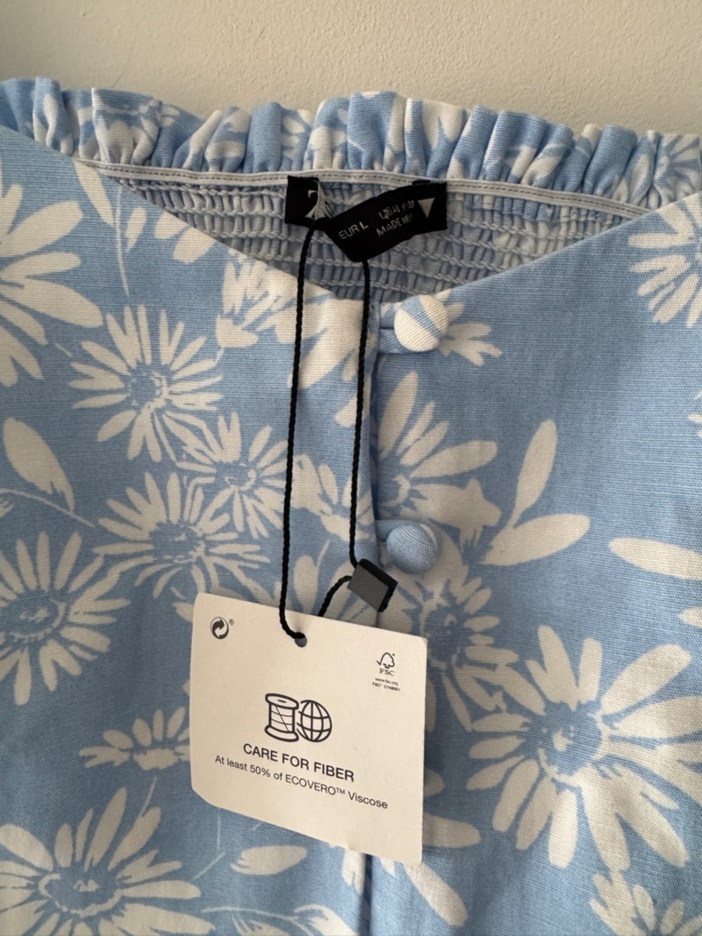 NEW!! Zara Blue and White Adorable Floral Crop Top - Picture 3 of 6